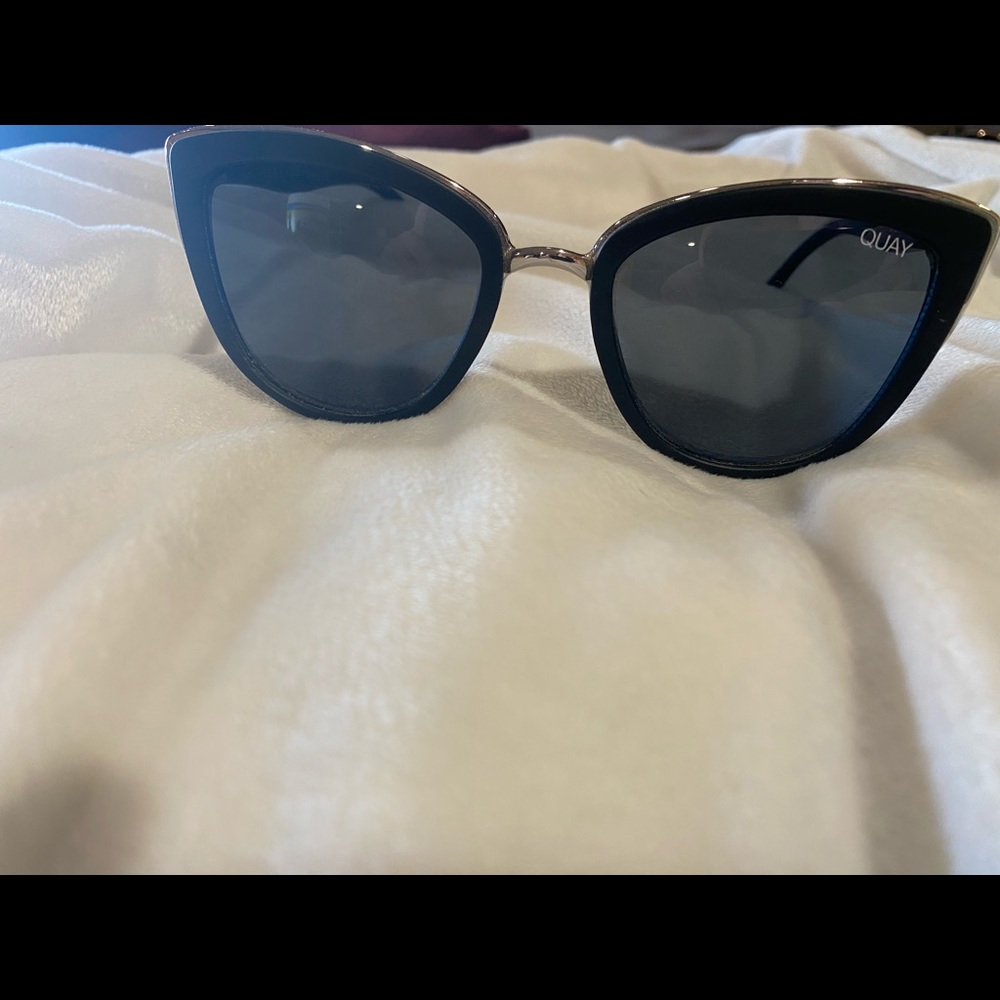 Quay Australia Sunnies in the style “My Girl”